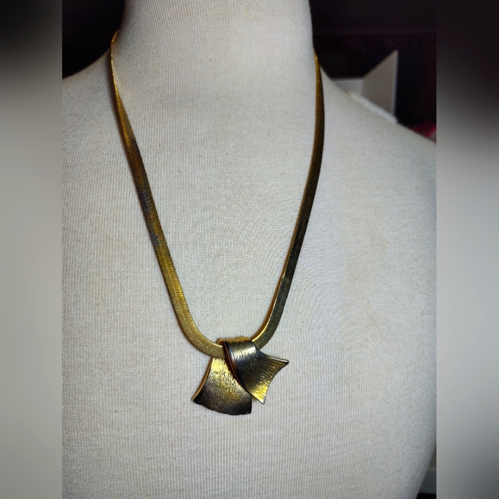 Collection B Gold Tone Vintage Geometric Necklace Nwot